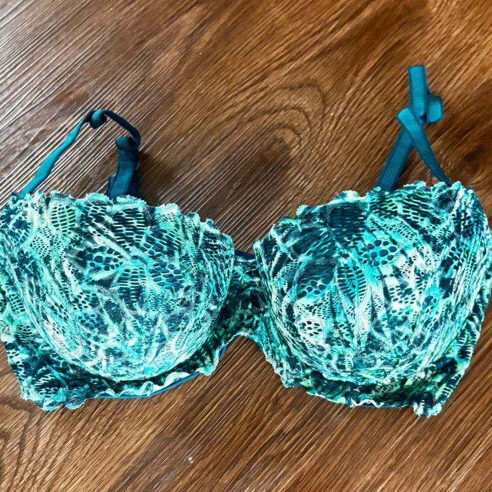 Victoria Secret bra